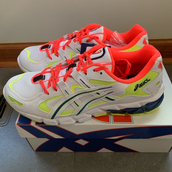 ASICS - Picture 4 of 6